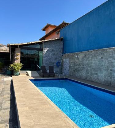 Casa plana, completa, perto de tudo
