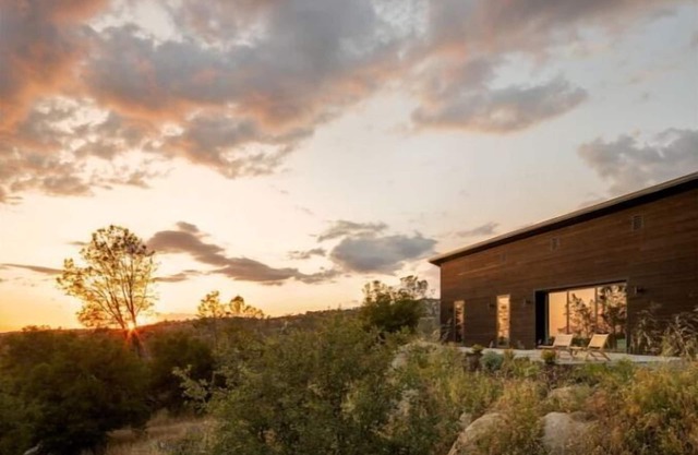 Casa Roca: Modern Cabin in 17 Acres Near Yosemite