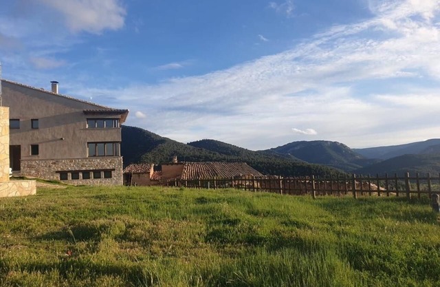 Casa Rural Espaciosa, Ubicación Única, con Jacuzzi, Apta p/ Mascotas, Rutas/btto