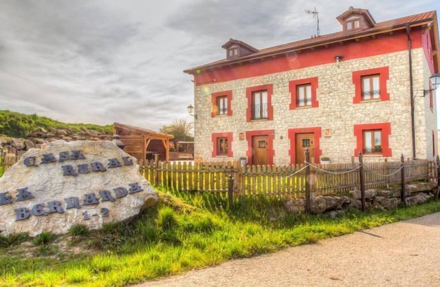 La Bernarda Gîte Rural pour 16 personnes