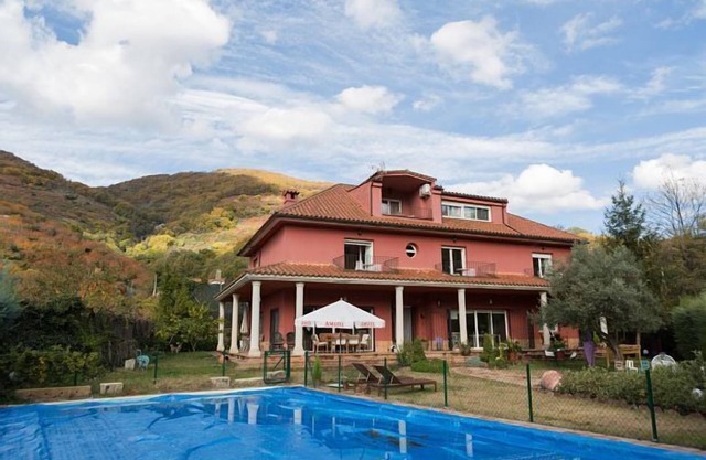 Casa Rural Las Nogaledas pour 18 personnes