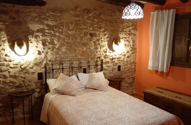 CASA RURAL LES ROQUETES