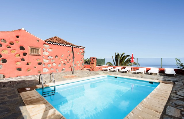 Maison rurale Los Draguitos. Idéal pour les familles avec piscine privée et vue sur l'océan