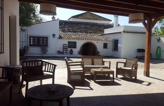 Casa Rural Sevilla, Olivares. Wifi Domaine privé avec cave à vin, espaces verts