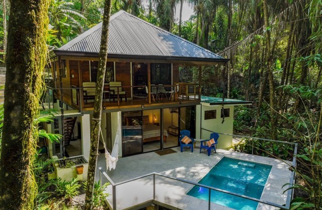 Casa Serena - Tranquil Jungle Gem Near the Beach
