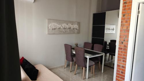 Casa Shalom 2 Room App! Internet! Parking! Sauna! Quiet! Central! Esperanza village!