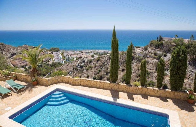 Casa Tina, stunning Private Villa & Pool