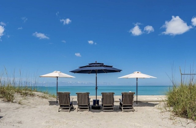 CASA TORTUGA - Beachfront Cottage