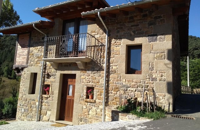Casa Ubriezo, piscine, 4 chambres doubles, accès wifi, barbecue et jardin