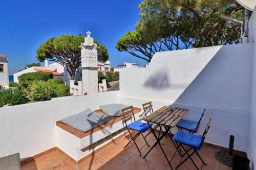 Casa Vale Do Lobo 32 Charming 2 Bedroom Townhouse A Few Minutes Walk To The Beach And Praca Vale Do Lobo