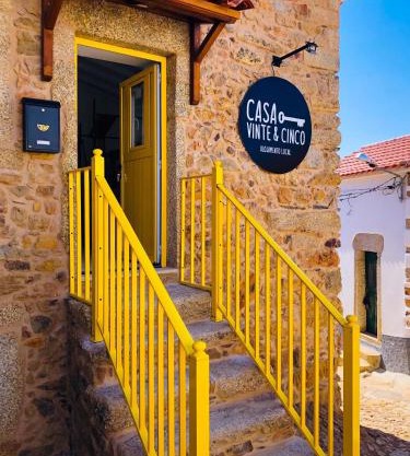 Casa Vinte & Cinco Alojamento Local