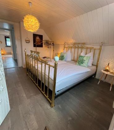 Casa Wellness am Wald 140 qm Bed & Breakfast & Wellness