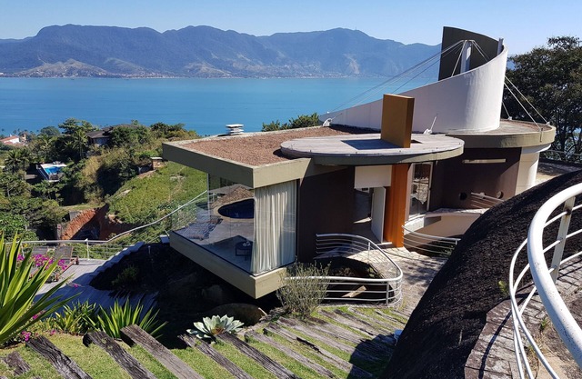 Luxueuse maison en copropriété dans le village