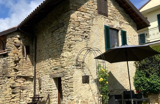 Casavabene Capriolo: cozy tiny house with tranquility, nature, and Italian charm