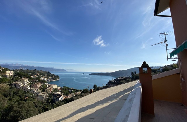 CaseMaggi Beach House Terrace avec vue sur le golfe des Poètes et l'île de Palmaria
