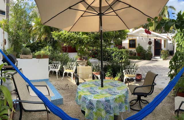 Casita House, perfect for couple with beautiful gardens and private beach access