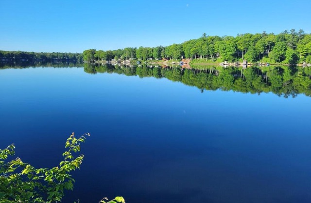 Castaway Cottage on Croton Pond #3