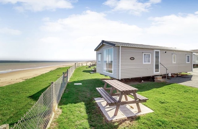 Castaways Oyster 8 Sea View (Pet)