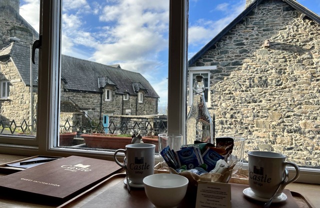 Castle Cottage Inn