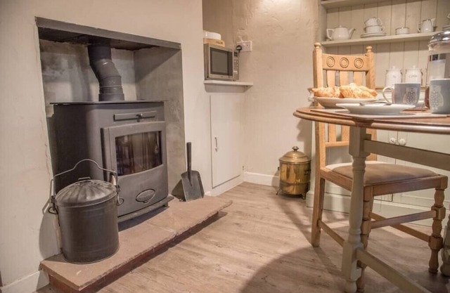 Castle Cottage, Orford (Air Manage Suffolk)