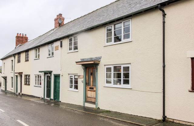 Cottage Castle, CLUN