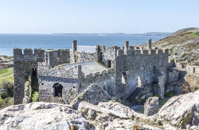 Castle House - Manorbier Castle - 5 Bedroom Castle House - Manorbier