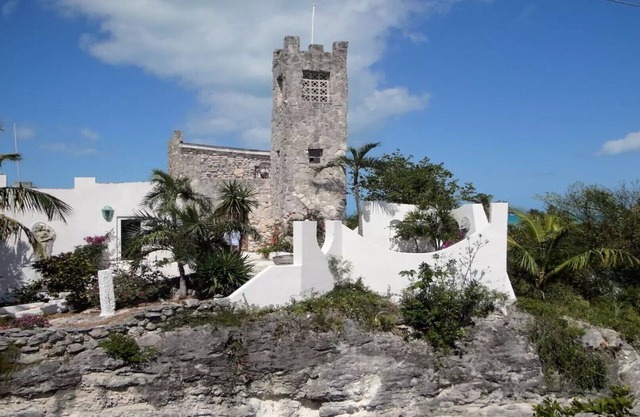 Castle MacMillan-Hughes, une belle maison à Tarpum Bay, Eleuthera