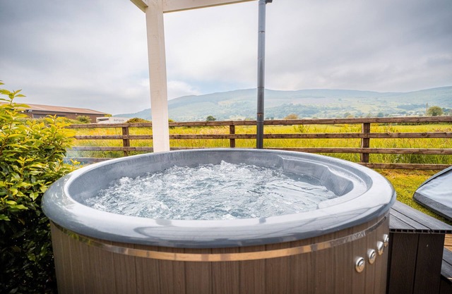 Castle View Chalet by Clonlum Cottages