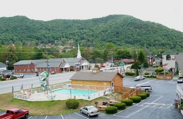Castlewood Inn