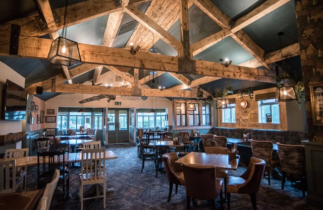 Cat & Lion Country Pub and Hotel