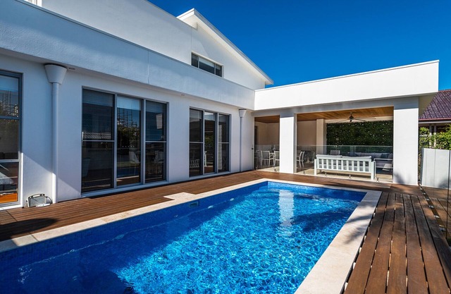 JUSTE LISTE - CATALINA, 5 CHAMBRES, PISCINE ET EMPLACEMENT IDEAL DE LA PLAGE