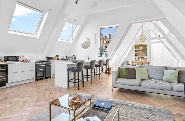 Cathedral Penthouse - Opulent, Cathedral, Rooftop