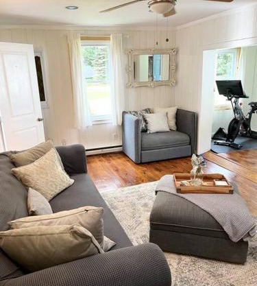 Catskills Quaint Cottage with Peloton Minutes from Hiking