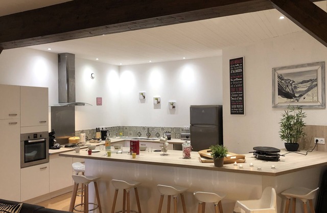 Cauterêts Grand Appart 130M² au RDC 4Ch + salle de jeu, cuisine américaine salon