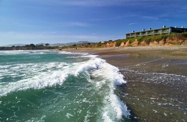Cavalier Resort Premium King | Pools, Coastal Kitchen & Near San Simeon Sights