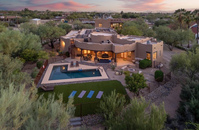 Cave Creek Luxe 5BR w/ Casita Pool & Views!