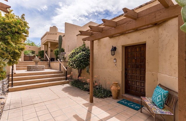 Cave Creek, promenade en ville et montagne noire