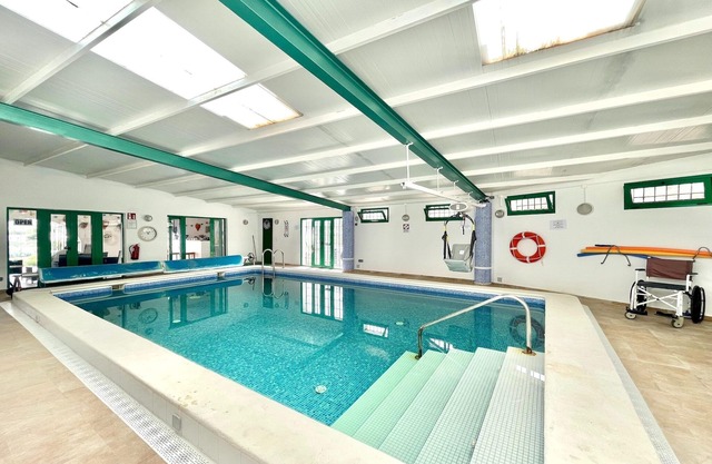 Maison Ed avec piscine et équipements PMR