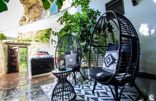 Cave Suite THA (Hotel cueva Lomas de Ruvira)