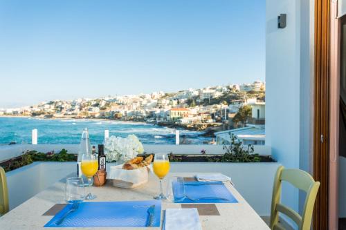 Cavo Seaside Suites