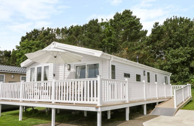 Charming lodge located on Cayton Bay Holiday Park