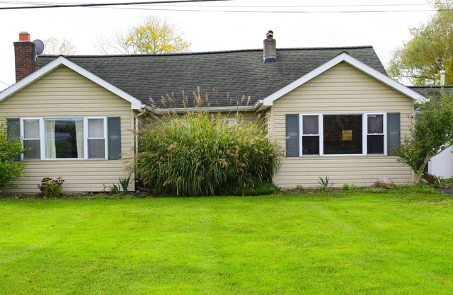 Cayuga Dacha...Lakefront retreat in the beautiful Finger Lakes