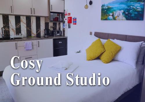 CB Stays - Peterborough Cosy Studios with Kitchenette and Ensuite