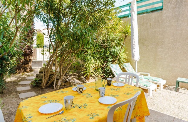 CE 24 GRUISSAN Pavillon 3 pièces avec terrasse 4 couchages