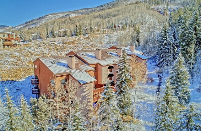 CEDAR AT STREAMSIDE CONDO AVAIL THANKSGIVING WEEK