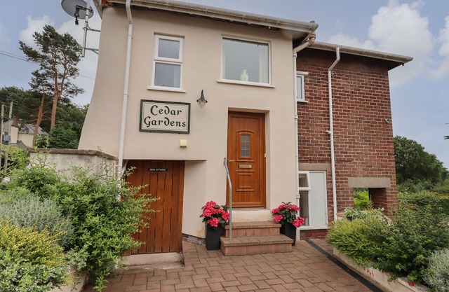Cedar Gardens, LLANBEDR-DYFFRYN-CLWYD