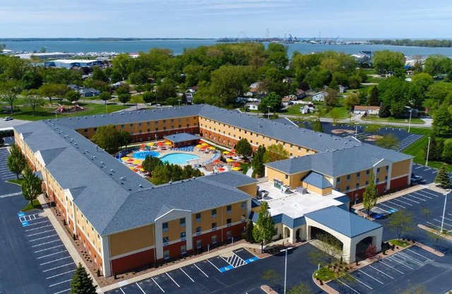 Cedar Point's Express Hotel