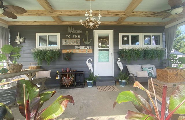 Cedar Point, Sports Force, Island Ferry, Private, Cozy, Beach Cottage Base