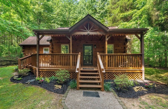 Cedars Edge cabin at Patoka Lake w/ park pass