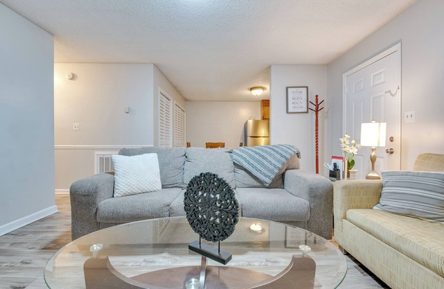 Cedartown Haven w/ Private Patio: Near Downtown!